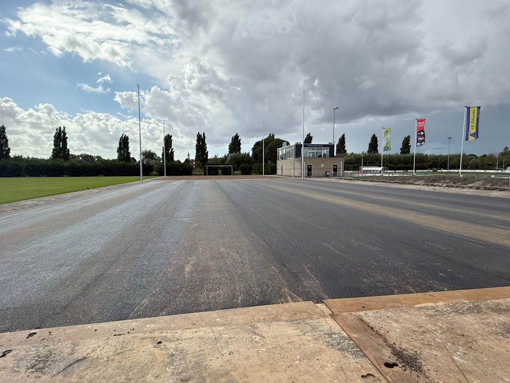 Voetbal en handbal weer stap dichter bij samengaan 1